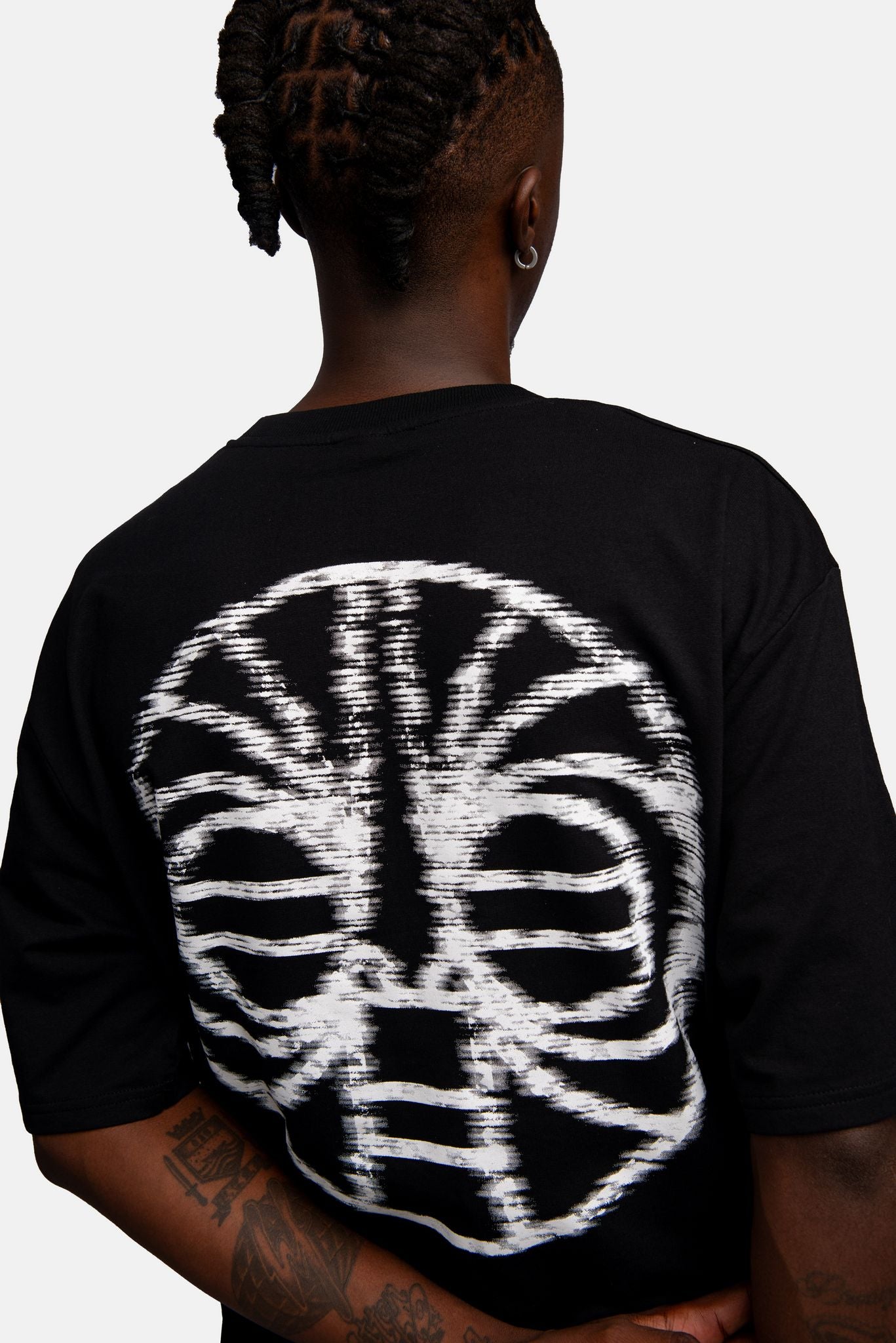 Butan Aluta Mask | White Noise | Oversized T-shirt in Black