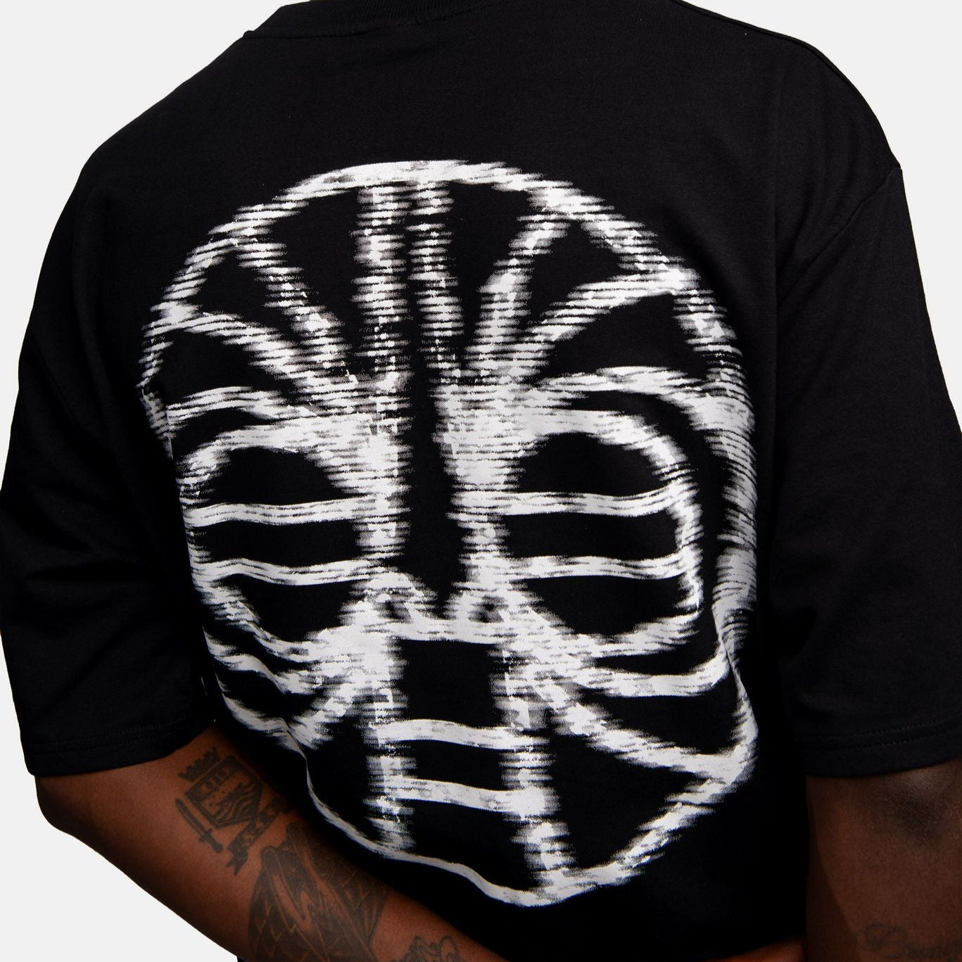 Butan Aluta Mask | White Noise | Oversized T-shirt in Black