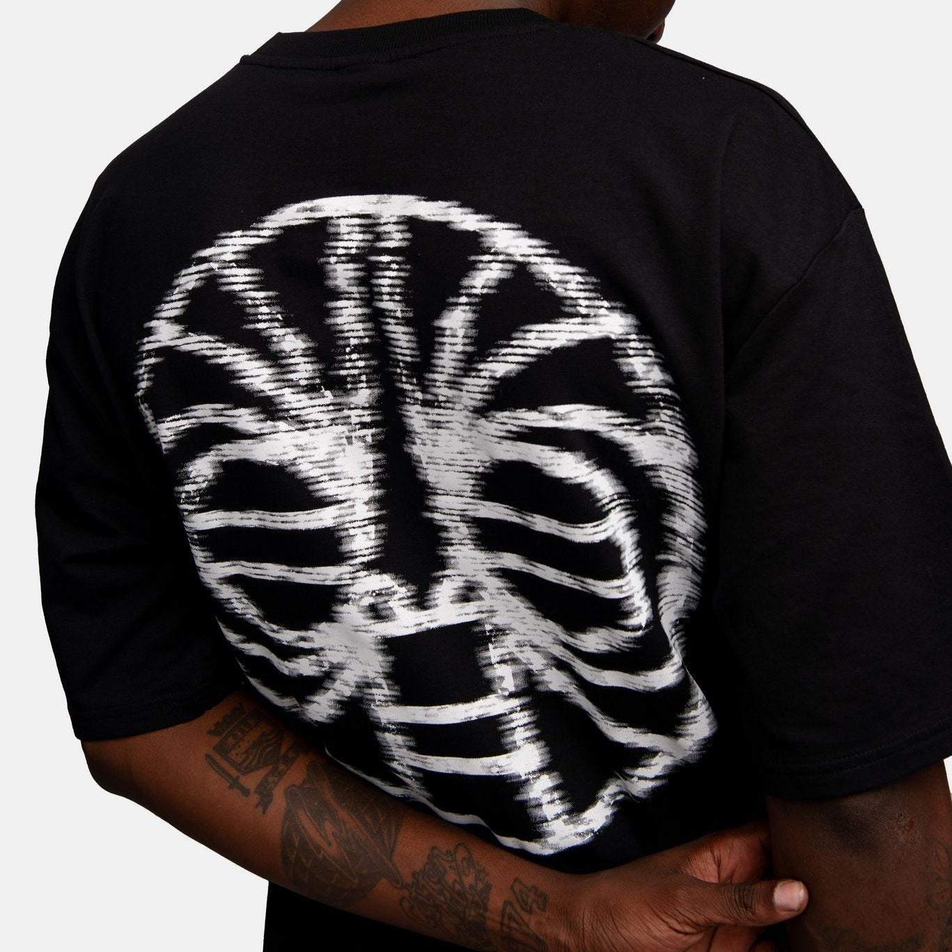 Butan Aluta Mask | White Noise | Oversized T-shirt in Black