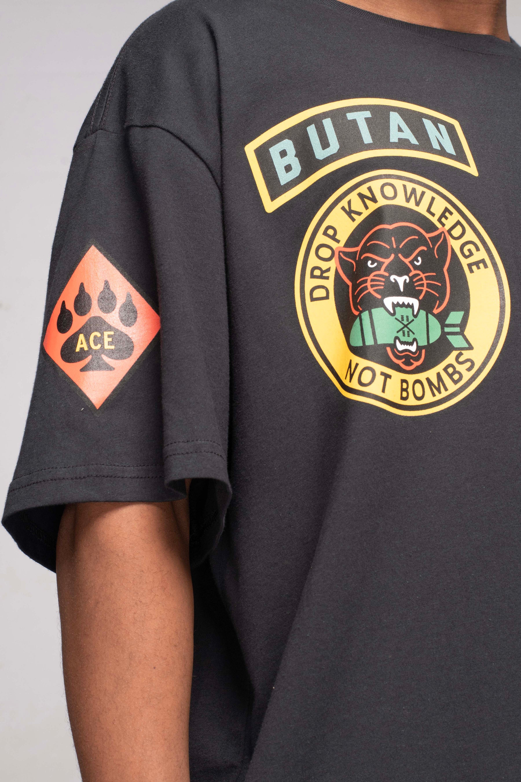 Butan Panthers | Bombshell T-shirt | Black