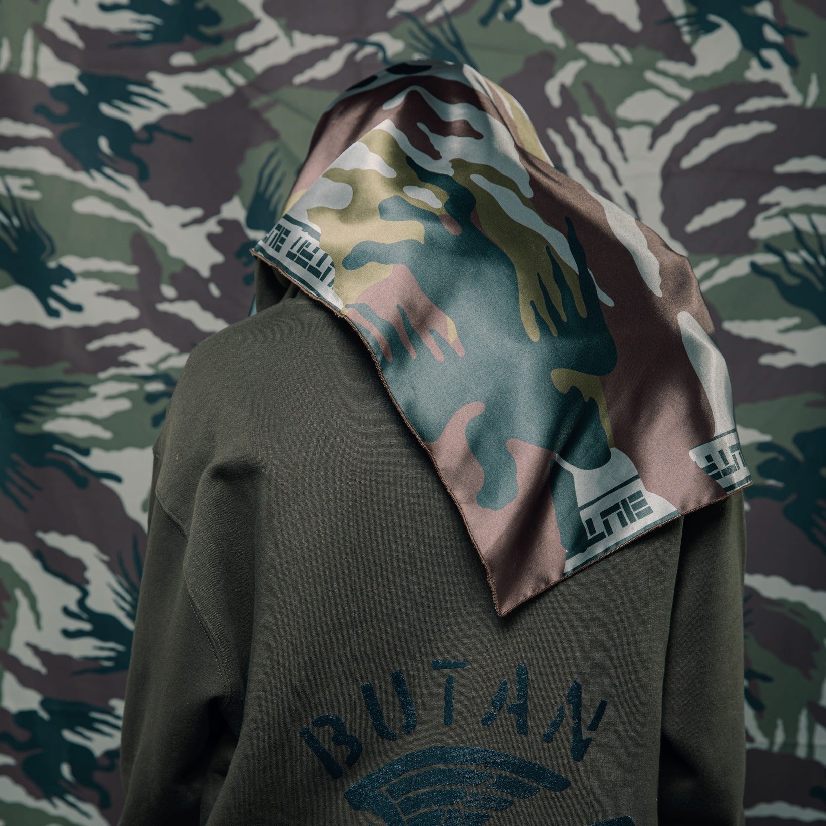 Butan | Commander | Satin Scarf