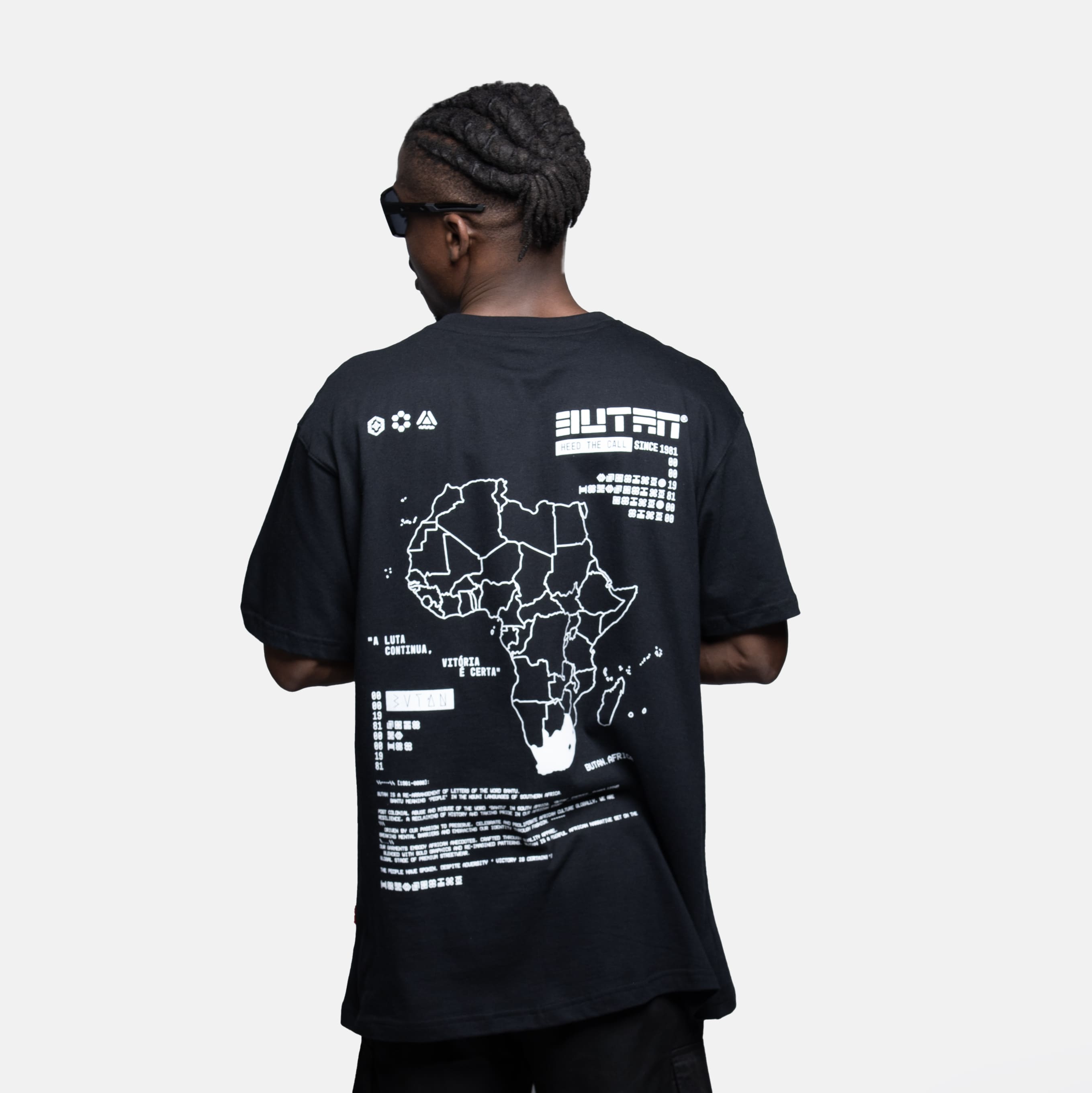 Butan | Glow-In-The-Dark | Voyagers T-shirt | Black