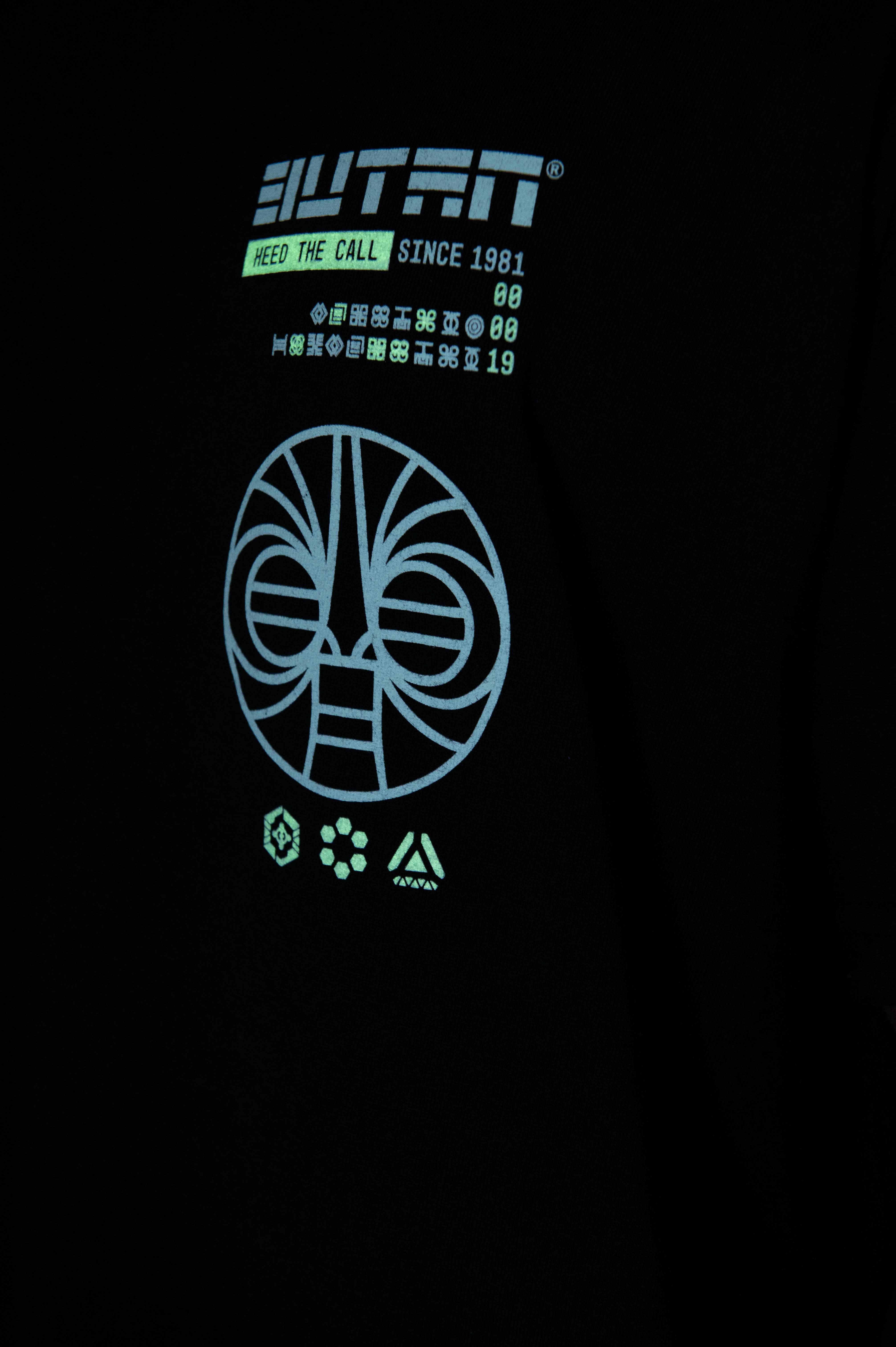 Butan | Glow-In-The-Dark | Voyagers T-shirt | Black